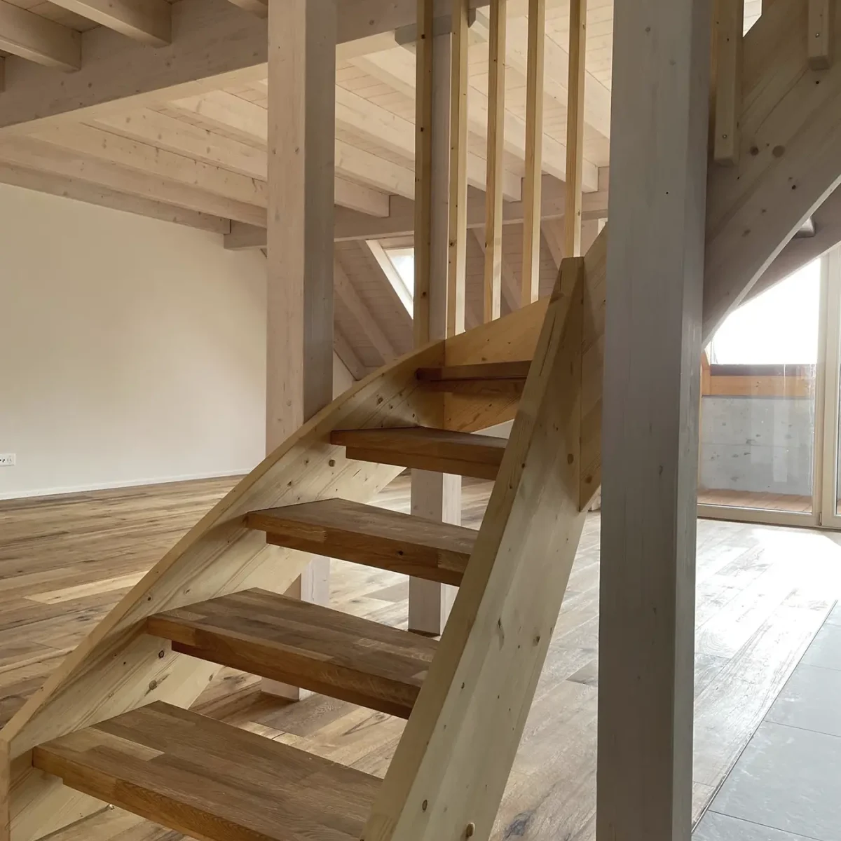 Sigg Holzbau | Schreinerei Treppen und Holzböden